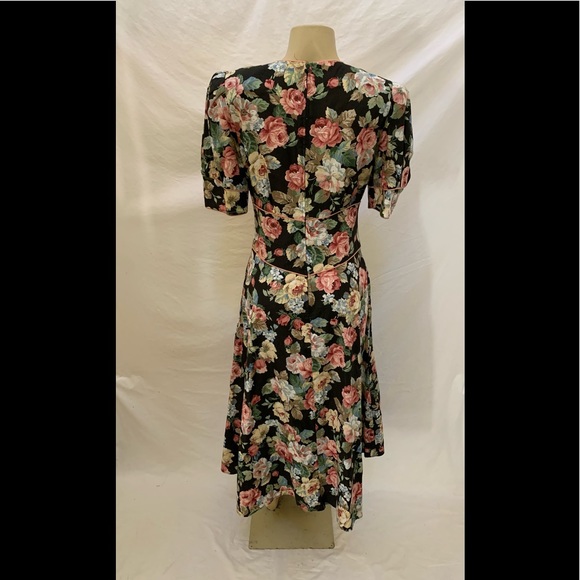 VTG B.G.B Size 10 Multicolored Floral Print Short Sleeve Midi Dress - Picture 4 of 8